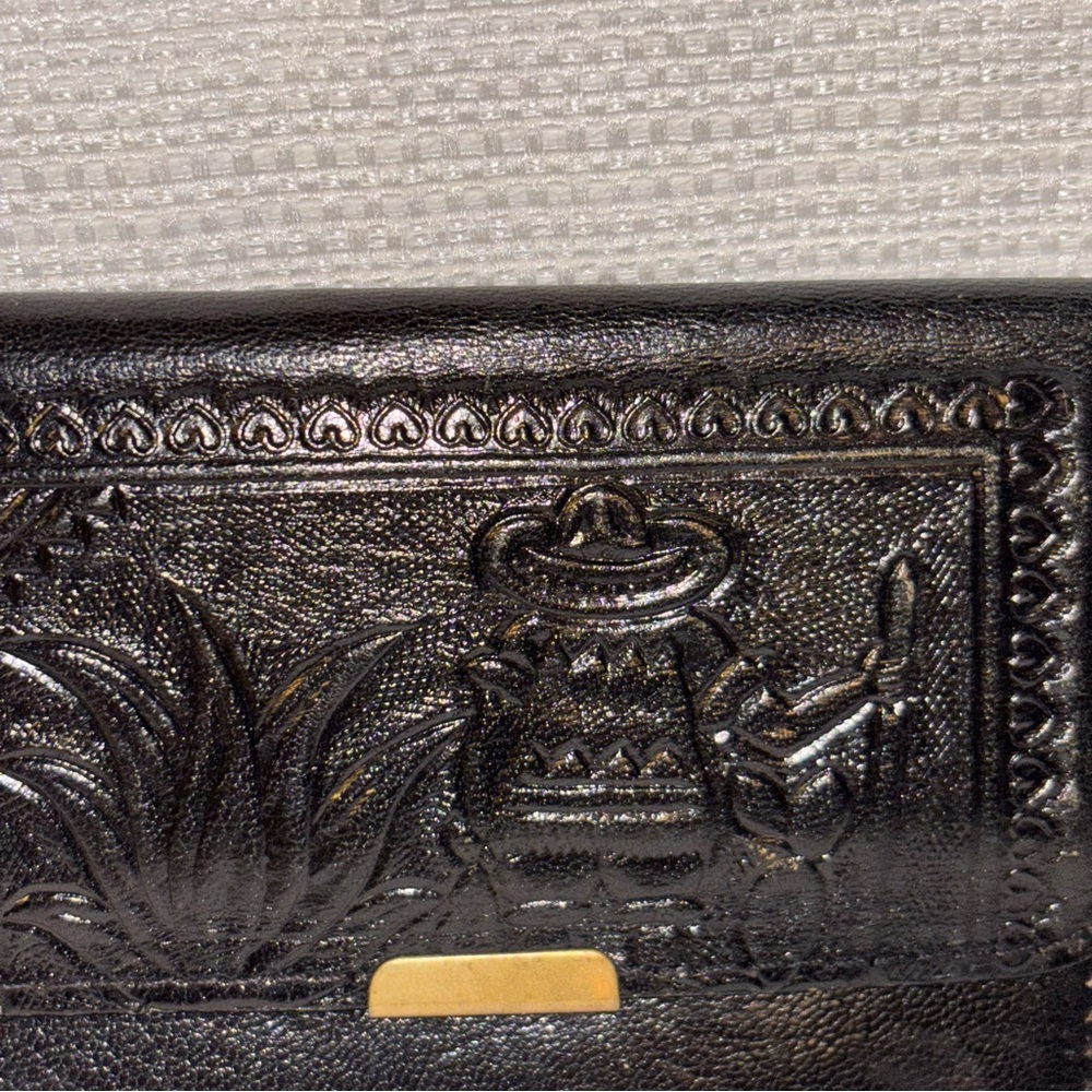 Black Embossed Leather Wallet - Picture 3 of 7